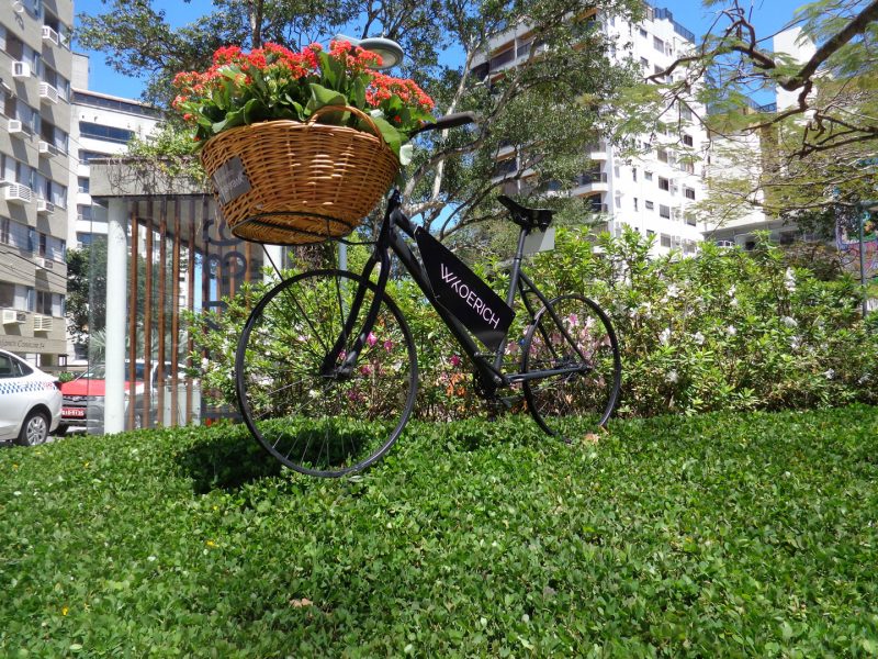 Floripa Florida: WKoerich leva o clima da primavera para as praças da cidade