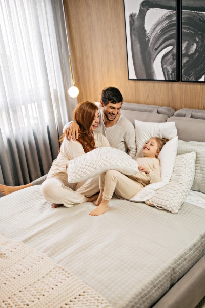 Família em busca do lar perfeito: as prioridades e as soluções em imóveis