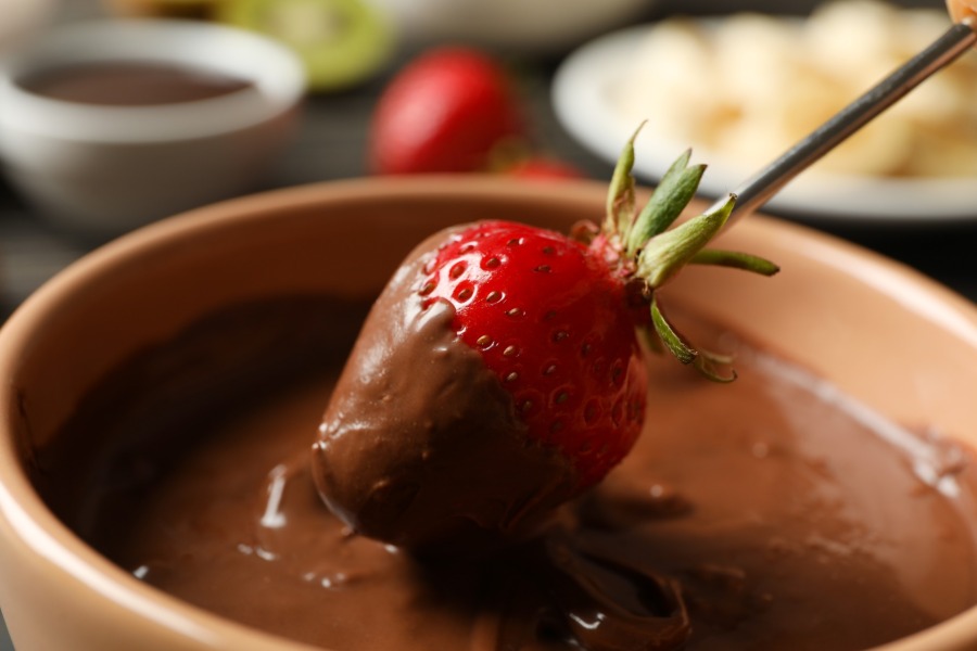 A noite perfeita do fondue: como receber com charme e sabor em casa