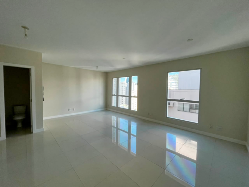 Koerich Empresarial Rio Branco – Sala 910